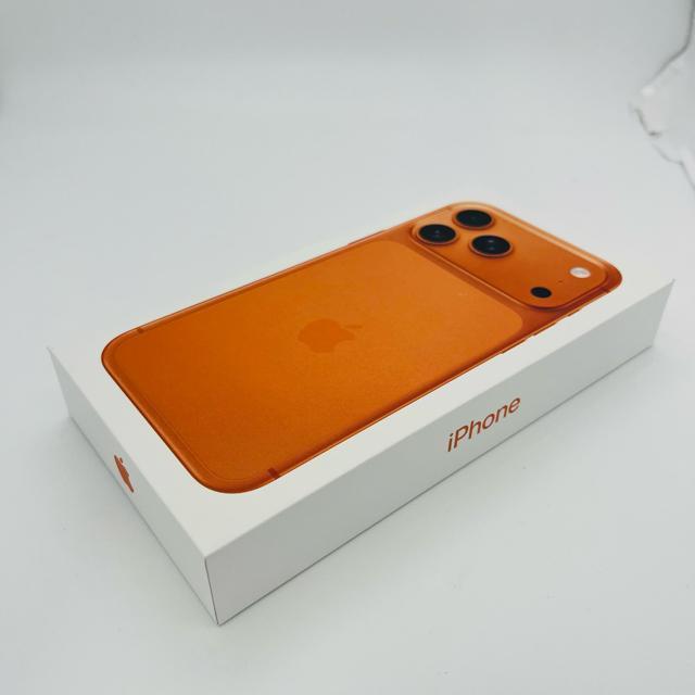 ���J�� iPhone 17 Pro Max 512 GB SIM�t���[ �{�� �� �Ɠd/AV�� 