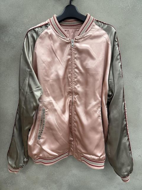 �y��߂܂鎄���z���s�̗�<�_�ސ��>�Ŕ������X�J�W�����i�T�C�����j �� �^�����g�O�b�Y�� 