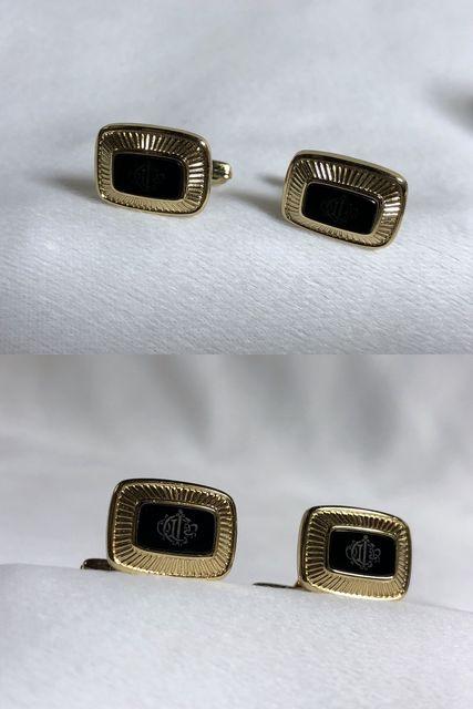 正規未 ディオールDior ヴィンテージ CDRロゴストライプカフス 金×黒カフリンクス ボタン < ブランド  正規未 ディオールDior ヴィンテージ CDRロゴストライプカフス 金×黒カフリンクス ボタン < ブランドの