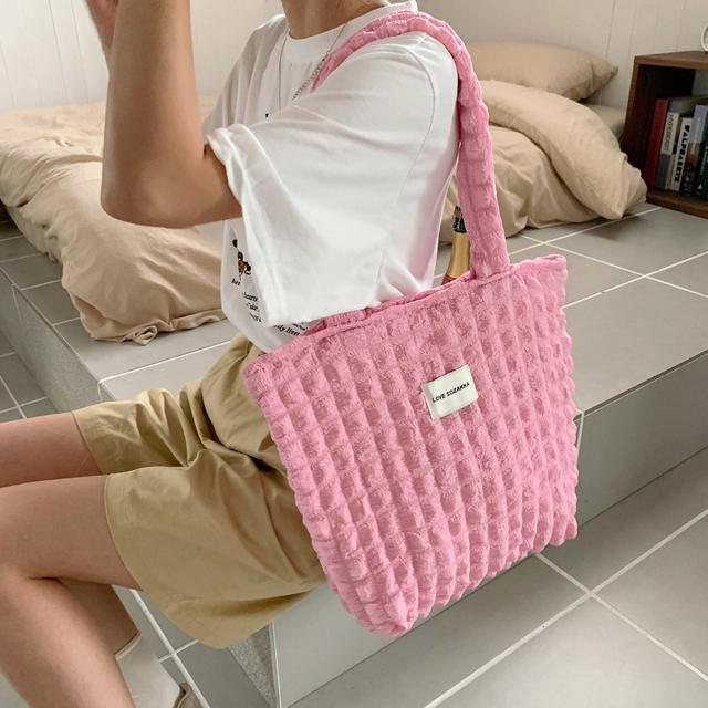 送料無料 新品 ぽこぽこトートバッグ ワッフル風バッグ < 女性ファッション  送料無料 新品 ぽこぽこトートバッグ ワッフル風バッグ < 女性ファッションの