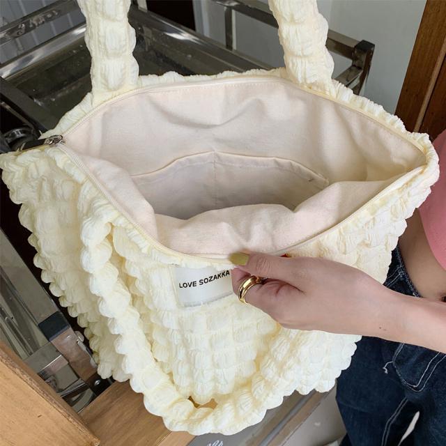 送料無料 新品 ぽこぽこトートバッグ ワッフル風バッグ < 女性ファッション  送料無料 新品 ぽこぽこトートバッグ ワッフル風バッグ < 女性ファッションの