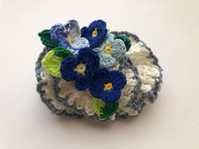 ハンドメイド ボリューム シュシュ すみれ満開♪ ブルー系 コットン < 女性ファッション  ハンドメイド ボリューム シュシュ すみれ満開♪ ブルー系 コットン < 女性ファッションの