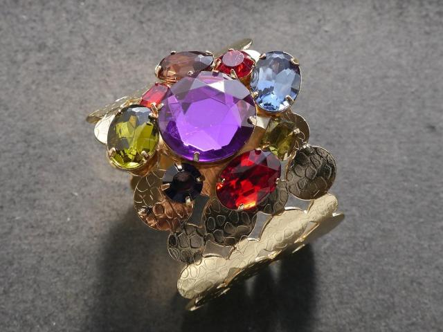 新品 アンティーク調エスニックMIXカラービジューストーンブレスレットバングル < 女性アクセサリー/時計  新品 アンティーク調エスニックMIXカラービジューストーンブレスレットバングル  < 女性アクセサリー/時計の