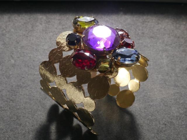 新品 アンティーク調エスニックMIXカラービジューストーンブレスレットバングル < 女性アクセサリー/時計  新品 アンティーク調エスニックMIXカラービジューストーンブレスレットバングル < 女性アクセサリー/時計の