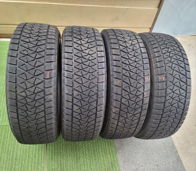 BRIDGESTONE DM-V2 235/65R18 106Q 中古タイヤ4本セットブリヂストン ブリザックDM-V2 レクサス < 自動車/バイク BRIDGESTONE DM-V2 235/65R18 106Q 中古タイヤ4本セットブリヂストン ブリザックDM-V2 レクサス < 自動車/バイク