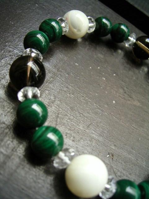 孔雀石xスモーキークォ-ツx白蝶貝ブレスレット < 男性アクセサリー/時計 孔雀石xスモーキークォ-ツx白蝶貝ブレスレット < 男性アクセサリー/時計の