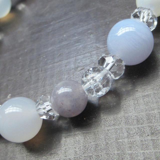 ブルーレースxホワイトカルセドニーxアイオライトブレスレット 天然石 パワースト < 女性アクセサリー/時計 ブルーレースxホワイトカルセドニーxアイオライトブレスレット 天然石 パワースト < 女性アクセサリー/時計の