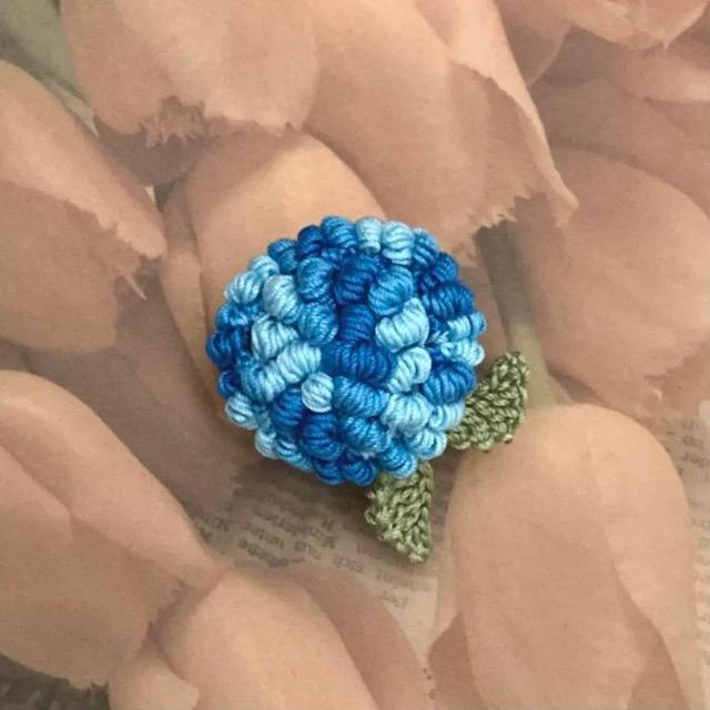 ハンドメイド♪レース編み コイル編みのお花モチーフブローチ < 女性ファッション  ハンドメイド♪レース編み コイル編みのお花モチーフブローチ  < 女性ファッションの