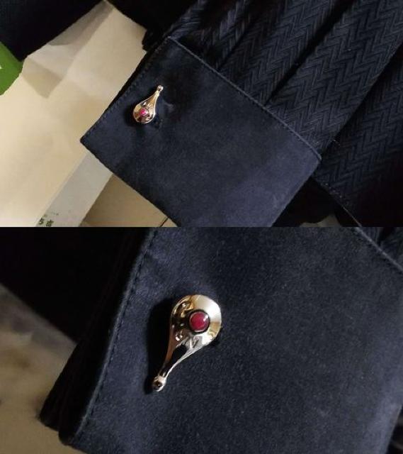 正規 アルフレッドダンヒル レッド×シルバー925 オーバルAIRバルブカフス  可動ボタン < ブランド  正規 アルフレッドダンヒル レッド×シルバー925 オーバルAIRバルブカフス  可動ボタン < ブランドの