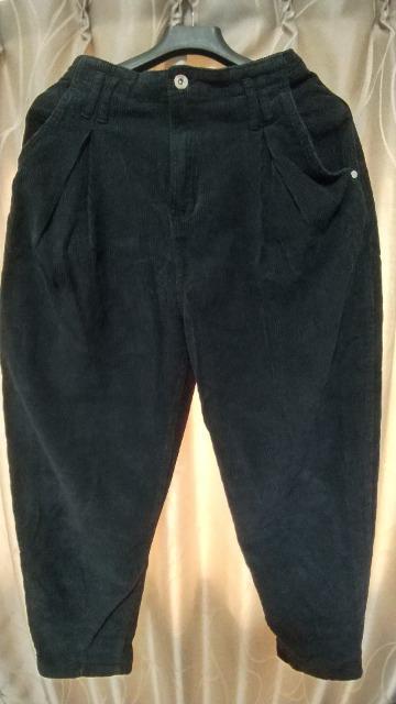 Bershkaのお品★黒のコーディロイパンツ★ハイウエスト★Mサイズ < ブランド  Bershkaのお品★黒のコーディロイパンツ★ハイウエスト★Mサイズ  < ブランドの