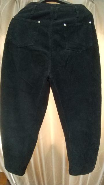 Bershkaのお品★黒のコーディロイパンツ★ハイウエスト★Mサイズ < ブランド  Bershkaのお品★黒のコーディロイパンツ★ハイウエスト★Mサイズ < ブランドの