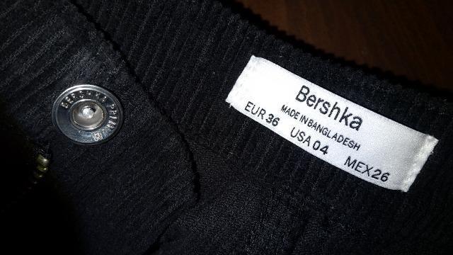 Bershkaのお品★黒のコーディロイパンツ★ハイウエスト★Mサイズ < ブランド  Bershkaのお品★黒のコーディロイパンツ★ハイウエスト★Mサイズ < ブランドの