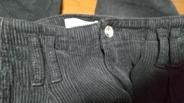 Bershkaのお品★黒のコーディロイパンツ★ハイウエスト★Mサイズ < ブランド  Bershkaのお品★黒のコーディロイパンツ★ハイウエスト★Mサイズ < ブランドの