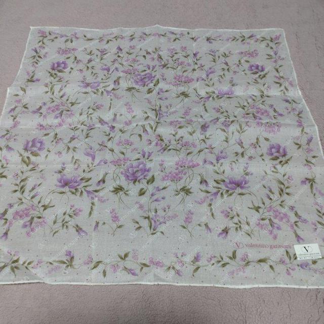 valentino garavani花柄ハンカチ < 女性ファッション  valentino garavani花柄ハンカチ  < 女性ファッションの