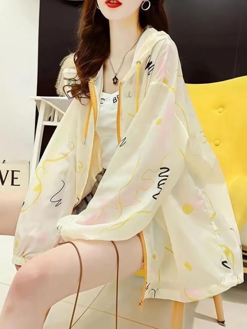 お試し価格1390円★女性用軽量UPFフード付きシャツ - スポーティストライプ長袖ジップアップトップ 日本サイズM ホワイト < レジャー/スポーツ お試し価格1390円★女性用軽量UPFフード付きシャツ - スポーティストライプ長袖ジップアップトップ 日本サイズM ホワイト < レジャー/スポーツの