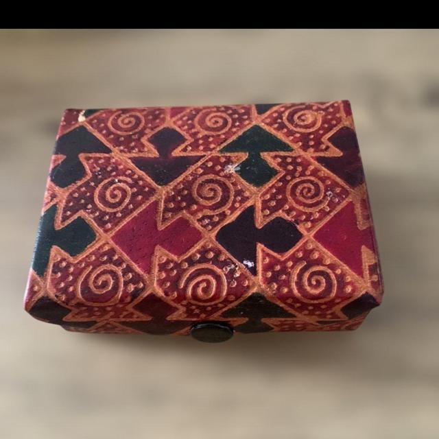 アジアン★総柄デザイン。鏡付き★小物入れ。 < 女性ファッション アジアン★総柄デザイン。鏡付き★小物入れ。 < 女性ファッションの