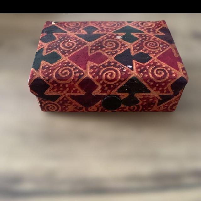 アジアン★総柄デザイン。鏡付き★小物入れ。 < 女性ファッション アジアン★総柄デザイン。鏡付き★小物入れ。 < 女性ファッションの