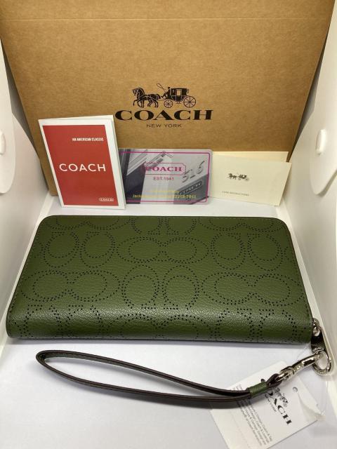 COACH  �R�[�`  C4715  �����z�@�p�t�H���C�e�b�h  �T�[�v���X  �V�O�l�`���[  �W�b�v�A���E���h  �X�g���b�v�t �� �u�����h�� 