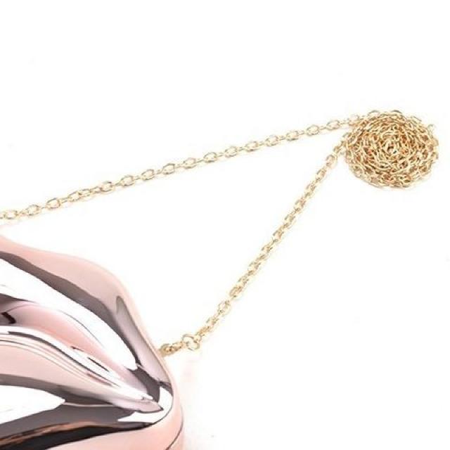 新品★立体リップクラッチバッグ/ピンクゴールド < 女性ファッション  新品★立体リップクラッチバッグ/ピンクゴールド < 女性ファッションの