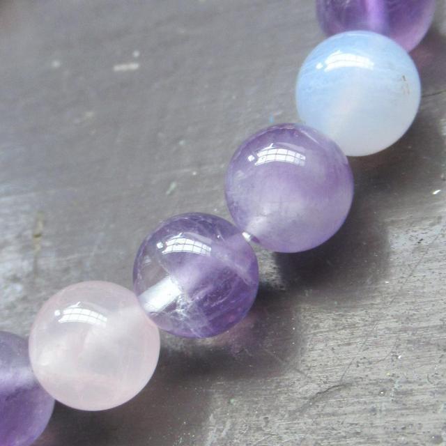 龍彫水晶xラベンダーアメジストxローズクォーツxブルーレースブレスレット 天然石 パワーストーン < 女性アクセサリー/時計 龍彫水晶xラベンダーアメジストxローズクォーツxブルーレースブレスレット 天然石 パワーストーン < 女性アクセサリー/時計の