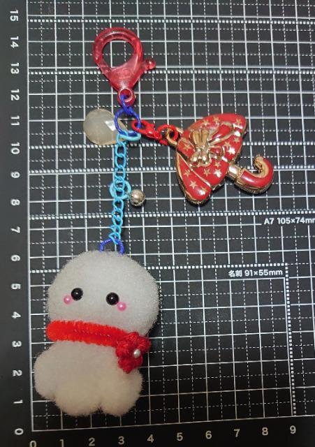 ハンドメイド♪『天気になぁ〜れ☆虹色ポンポンてるてる坊主』赤色 < ペット/手芸/園芸  ハンドメイド♪『天気になぁ〜れ☆虹色ポンポンてるてる坊主』赤色 < ペット/手芸/園芸の