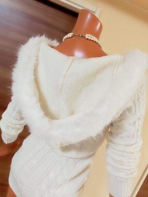 新品?s?ホワイトニット?ファーフードワンピース? < 女性ファッション  新品?s?ホワイトニット?ファーフードワンピース? < 女性ファッションの