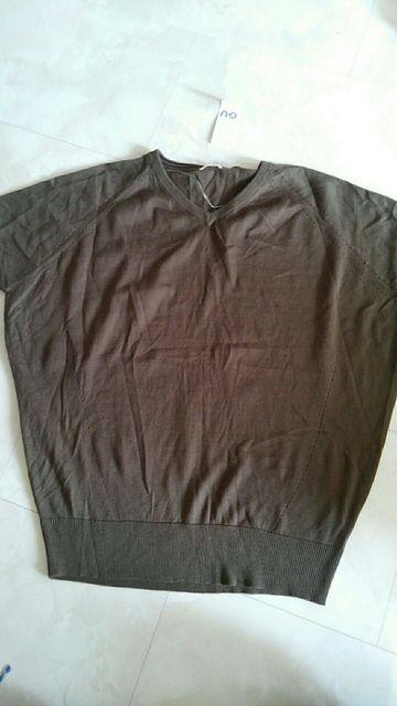 GU 焦げ茶色トップス < ブランド  GU 焦げ茶色トップス  < ブランドの