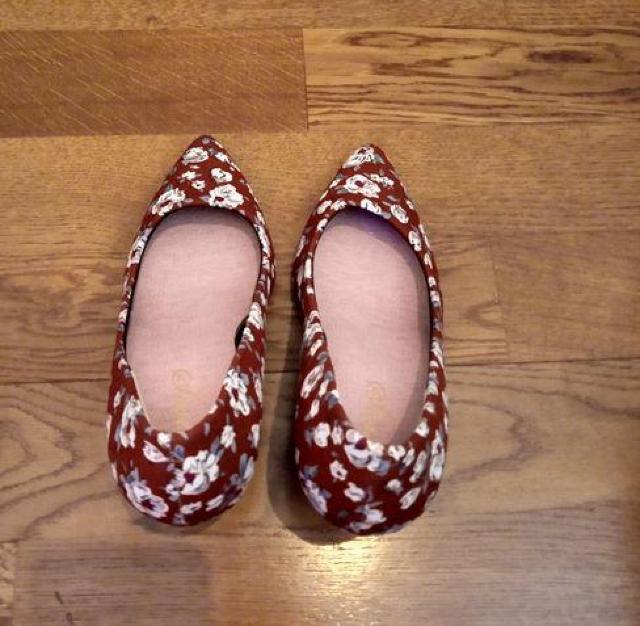 Sesto セスト◆レッド 花柄 シューズ ポインテッドトゥ パンプス 靴 22p < 女性ファッション  Sesto セスト◆レッド 花柄 シューズ ポインテッドトゥ パンプス 靴 22p < 女性ファッションの