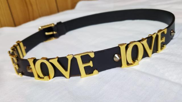 正規美レア ドルチェ&ガッバーナ ロゴ レタリング3連LOVEループ×スパイクスタッズ ロックテイストレザーベルト黒 85 D&G < ブランド  正規美レア ドルチェ&ガッバーナ ロゴ レタリング3連LOVEループ×スパイクスタッズ ロックテイストレザーベルト黒 85 D&G < ブランドの