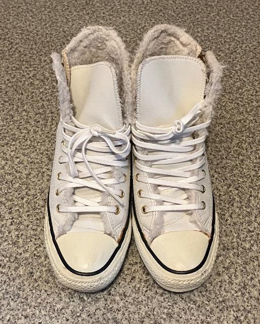 CONVERSE☆ALL STAR白ボアジップハイカットスニーカー23.5cm < ブランド  CONVERSE☆ALL STAR白ボアジップハイカットスニーカー23.5cm  < ブランドの
