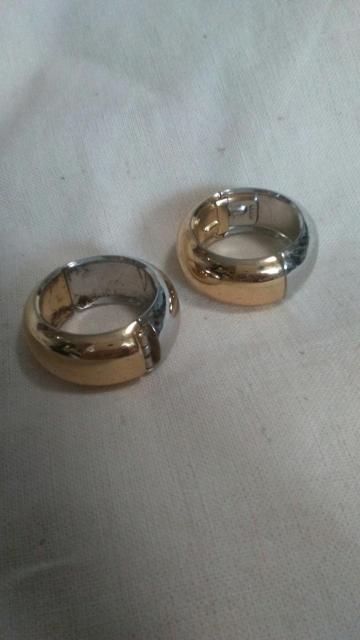 エイボン AVON ヴィンテージ イヤリング 中古品 < 女性アクセサリー/時計 エイボン AVON ヴィンテージ イヤリング 中古品 < 女性アクセサリー/時計の