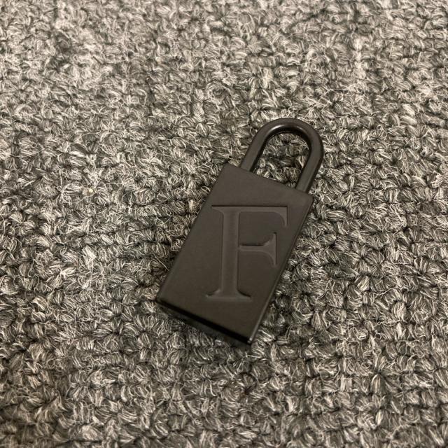  FURLA t 싞 `[ ubN   uh 