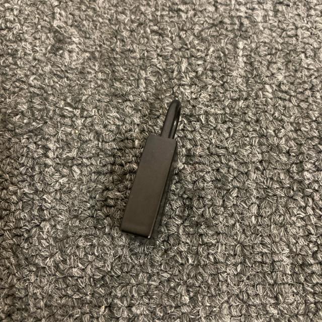  FURLA t 싞 `[ ubN  uh 