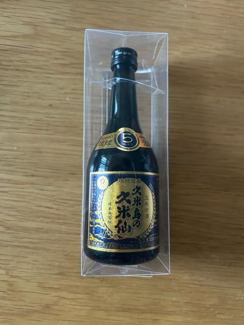 久米島の久米仙 琉球泡盛 沖縄 ミニボトル ミニブラック5年 100ml 新品 < グルメ/ドリンク 久米島の久米仙 琉球泡盛 沖縄 ミニボトル ミニブラック5年 100ml 新品 < グルメ/ドリンクの