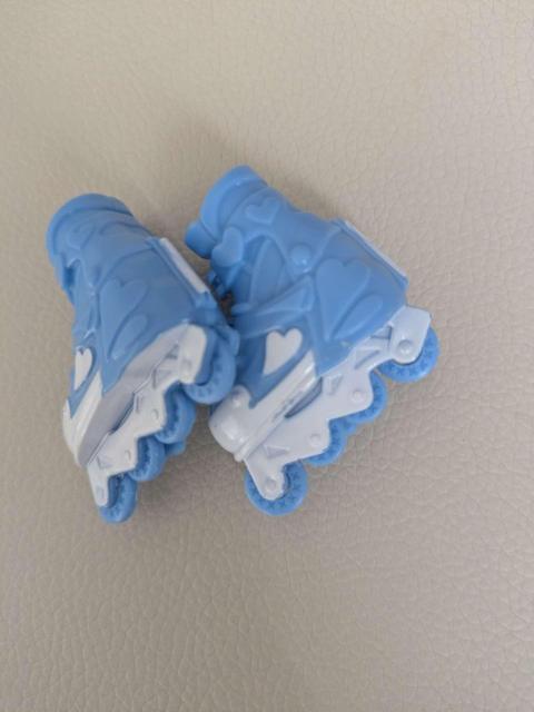 ドール用 ミニチュア インラインスケート ブルー ホワイト ハート柄 人形用小物 < おもちゃ ドール用 ミニチュア インラインスケート ブルー ホワイト ハート柄 人形用小物 < おもちゃの