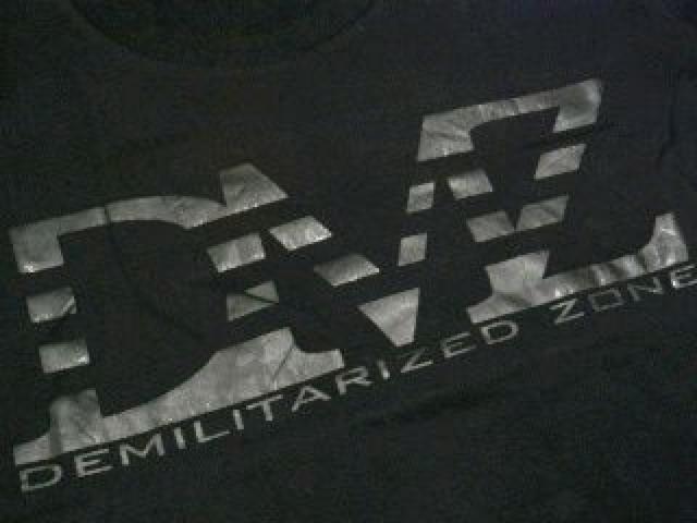 【DMZ】オラオラ.悪羅悪羅♪ブランド.クロスロゴプリントTシャツ < 男性ファッション 【DMZ】オラオラ.悪羅悪羅♪ブランド.クロスロゴプリントTシャツ < 男性ファッションの