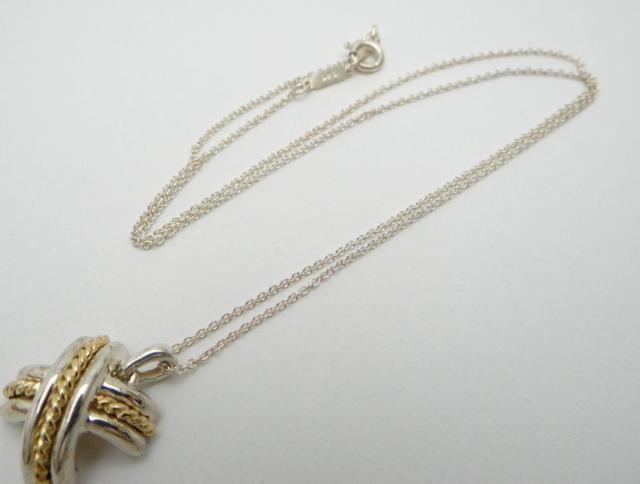 ティファニー シグネチャークロス ネックレス ペンダント コンビ 750YG×SV925<USED>【送料無料】 < ブランド  ティファニー シグネチャークロス ネックレス ペンダント コンビ 750YG×SV925<USED>【送料無料】 < ブランドの