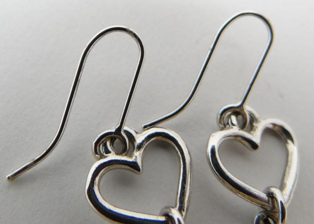 Christian Dior ディオール ハート Dロゴ ラインストーン ピアス シルバー<USED>【送料無料】 < ブランド Christian Dior ディオール ハート Dロゴ ラインストーン ピアス シルバー<USED>【送料無料】 < ブランドの