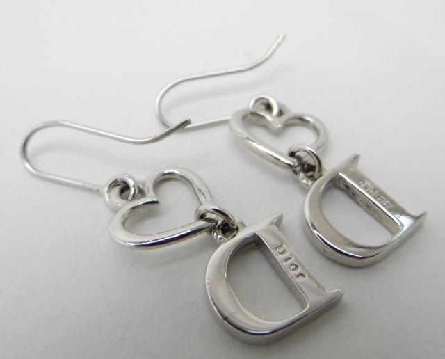 Christian Dior ディオール ハート Dロゴ ラインストーン ピアス シルバー<USED>【送料無料】 < ブランド Christian Dior ディオール ハート Dロゴ ラインストーン ピアス シルバー<USED>【送料無料】 < ブランドの
