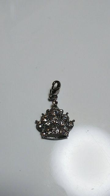 チャーム 王冠 新品 < 女性アクセサリー/時計  チャーム 王冠 新品  < 女性アクセサリー/時計の