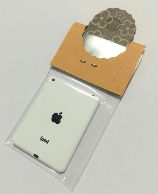 ミニチュア★iPad★Big★ホワイト★白★アイパッド★ドールハウス★色違いやサイズ違いのminiもございます★ < おもちゃ  ミニチュア★iPad★Big★ホワイト★白★アイパッド★ドールハウス★色違いやサイズ違いのminiもございます★ < おもちゃの