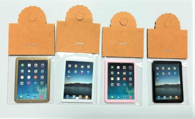 ミニチュア★iPad★Big★ホワイト★白★アイパッド★ドールハウス★色違いやサイズ違いのminiもございます★ < おもちゃ  ミニチュア★iPad★Big★ホワイト★白★アイパッド★ドールハウス★色違いやサイズ違いのminiもございます★ < おもちゃの