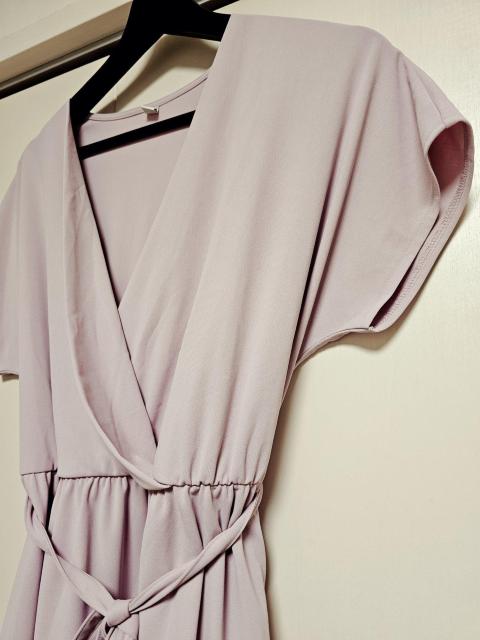 UNIQLO クレープジャージーカシュクールワンピース L 薄紫 < ブランド  UNIQLO クレープジャージーカシュクールワンピース L 薄紫 < ブランドの