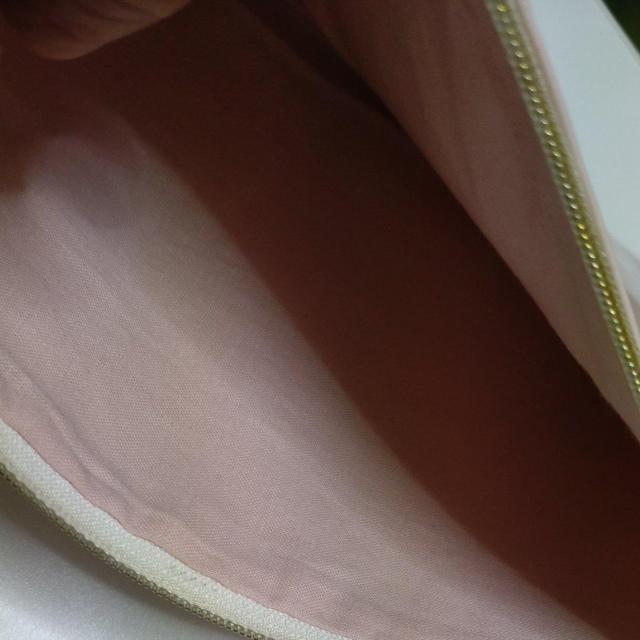 新品未使用マークジェイコブスデイジービッグポーチ < ブランド 新品未使用マークジェイコブスデイジービッグポーチ < ブランドの