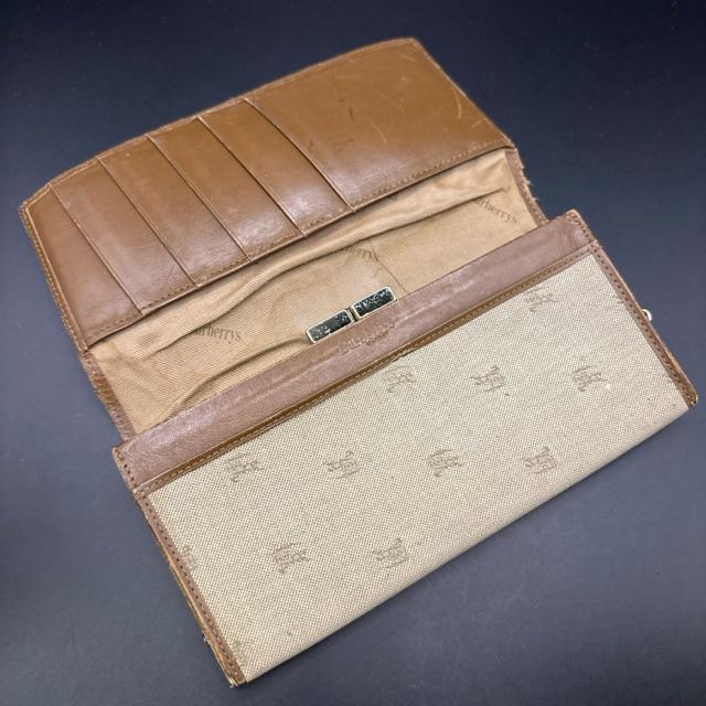  Burberrys o[o[ z  uh 