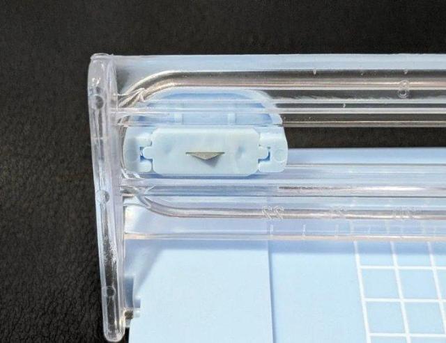 スライド式ペーパーカッター 裁断機 A4対応 文房具 < インテリア/ライフ スライド式ペーパーカッター 裁断機 A4対応 文房具 < インテリア/ライフの