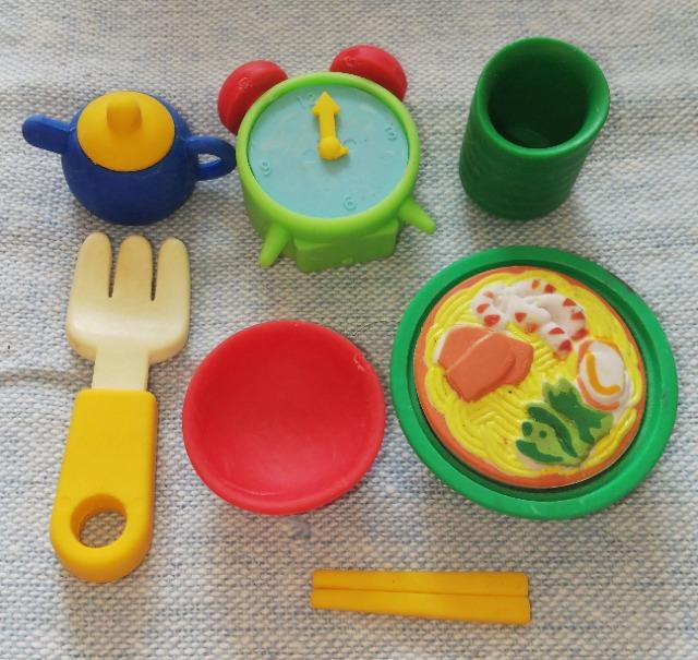 昭和レトロ消しゴム7個セット器やかん湯飲みはしフォーク目覚まし時計ラーメン < おもちゃ  昭和レトロ消しゴム7個セット器やかん湯飲みはしフォーク目覚まし時計ラーメン  < おもちゃの