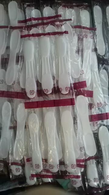 スプーン、100本新品未開封品  1本づつ袋入り  ヨーグルト  デザート < インテリア/ライフ  スプーン、100本新品未開封品  1本づつ袋入り  ヨーグルト  デザート  < インテリア/ライフの