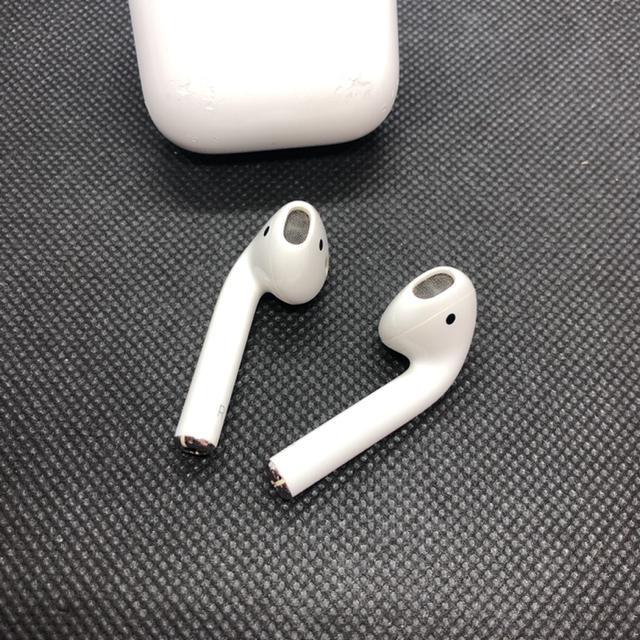 即決 純正品 Apple アップル AirPods エアーポッズ 第二世代 < 家電/AV  即決 純正品 Apple アップル AirPods エアーポッズ 第二世代 < 家電/AVの