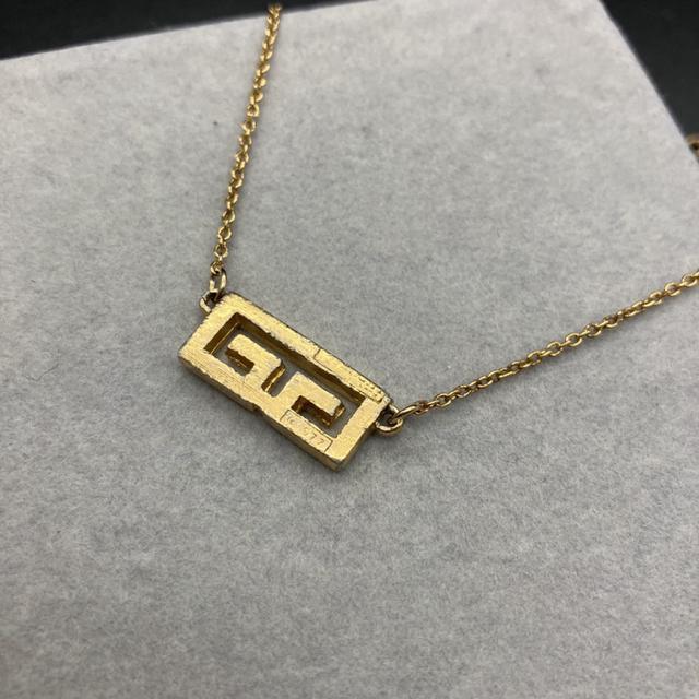  GIVENCHY _u GS lbNX S[hJ[  uh 
